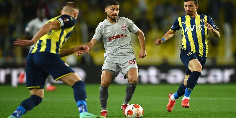 Olympiakos vs Fenerbahce - Cuộc đối đầu hấp dẫn tứ kết Europa Conference