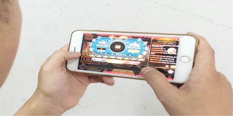 Livestream đánh tài xỉu thông qua điện thoại di động kết nối internet